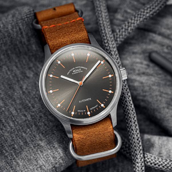 Dark Slate Gray Mühle-Glashütte Panova