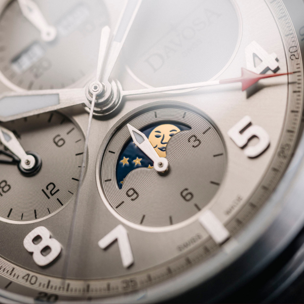 Davosa newton sales pilot moonphase chronograph