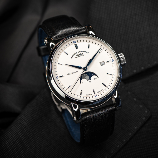 Black Mühle-Glashütte Teutonia IV Moon Phase